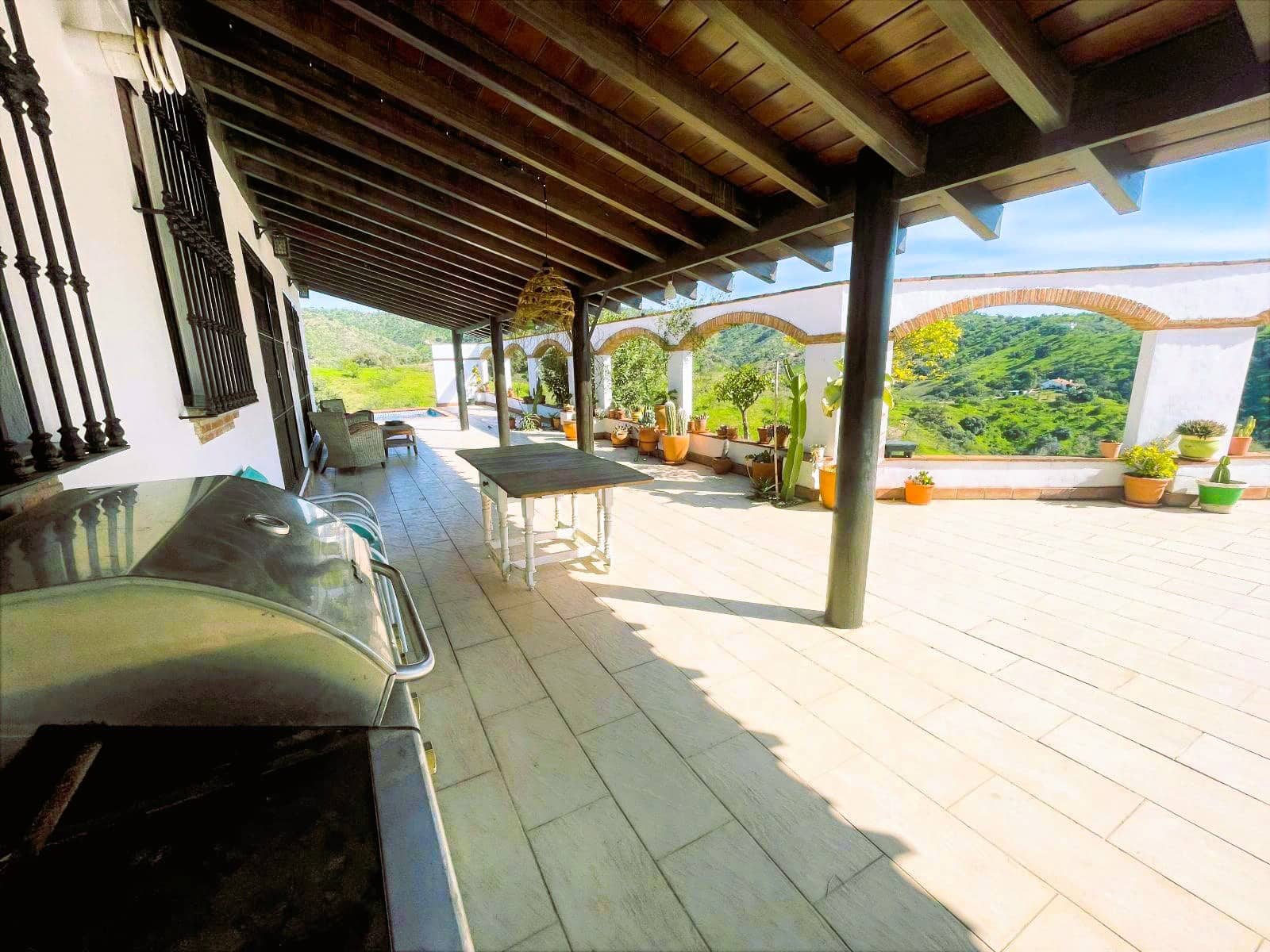 4 soveværelse Finca/Landehus til salg i Alora med swimmingpool garage - € 499.000 (Ref: 9685222)