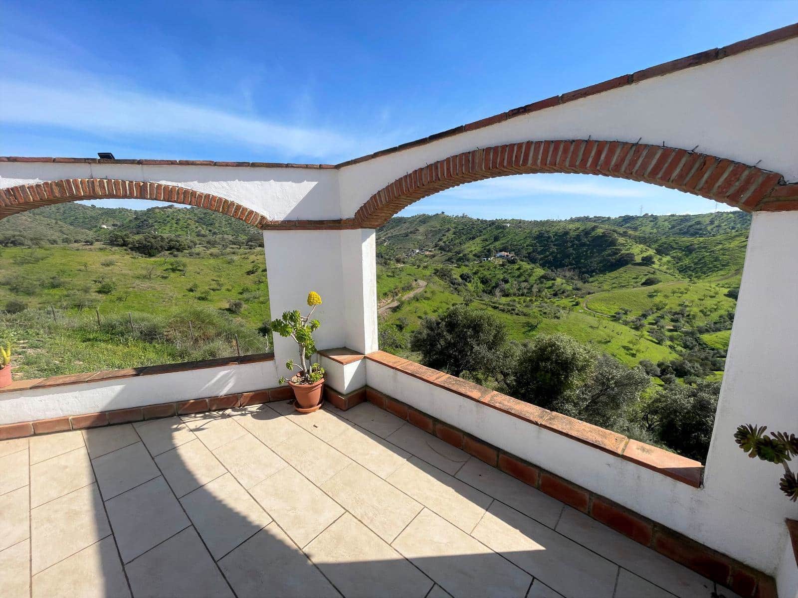 4 soveværelse Finca/Landehus til salg i Alora med swimmingpool garage - € 499.000 (Ref: 9685222)