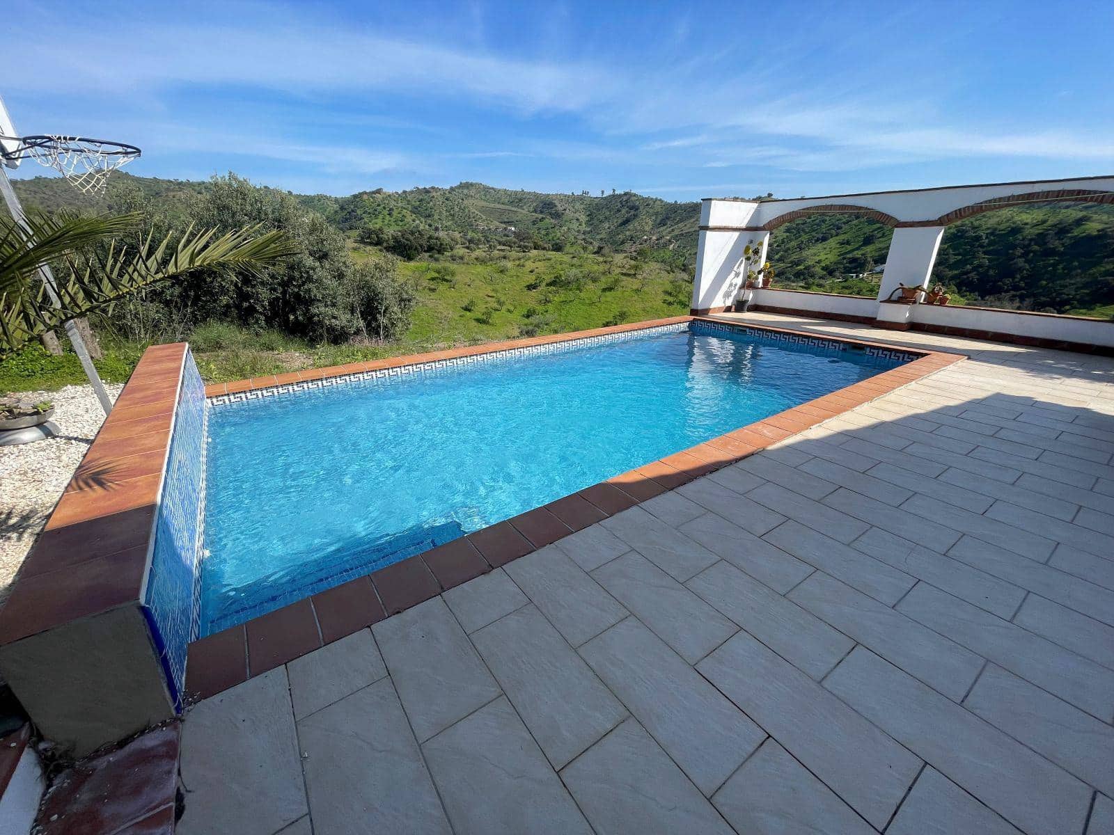 4 soveværelse Finca/Landehus til salg i Alora med swimmingpool garage - € 499.000 (Ref: 9685222)