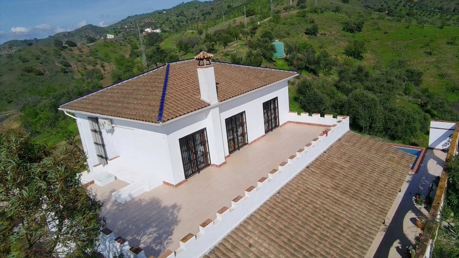 4 soveværelse Finca/Landehus til salg i Alora med swimmingpool garage - € 499.000 (Ref: 9685222)