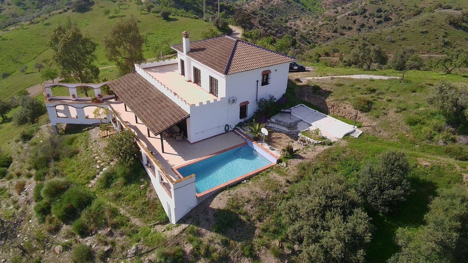 4 soveværelse Finca/Landehus til salg i Alora med swimmingpool garage - € 499.000 (Ref: 9685222)