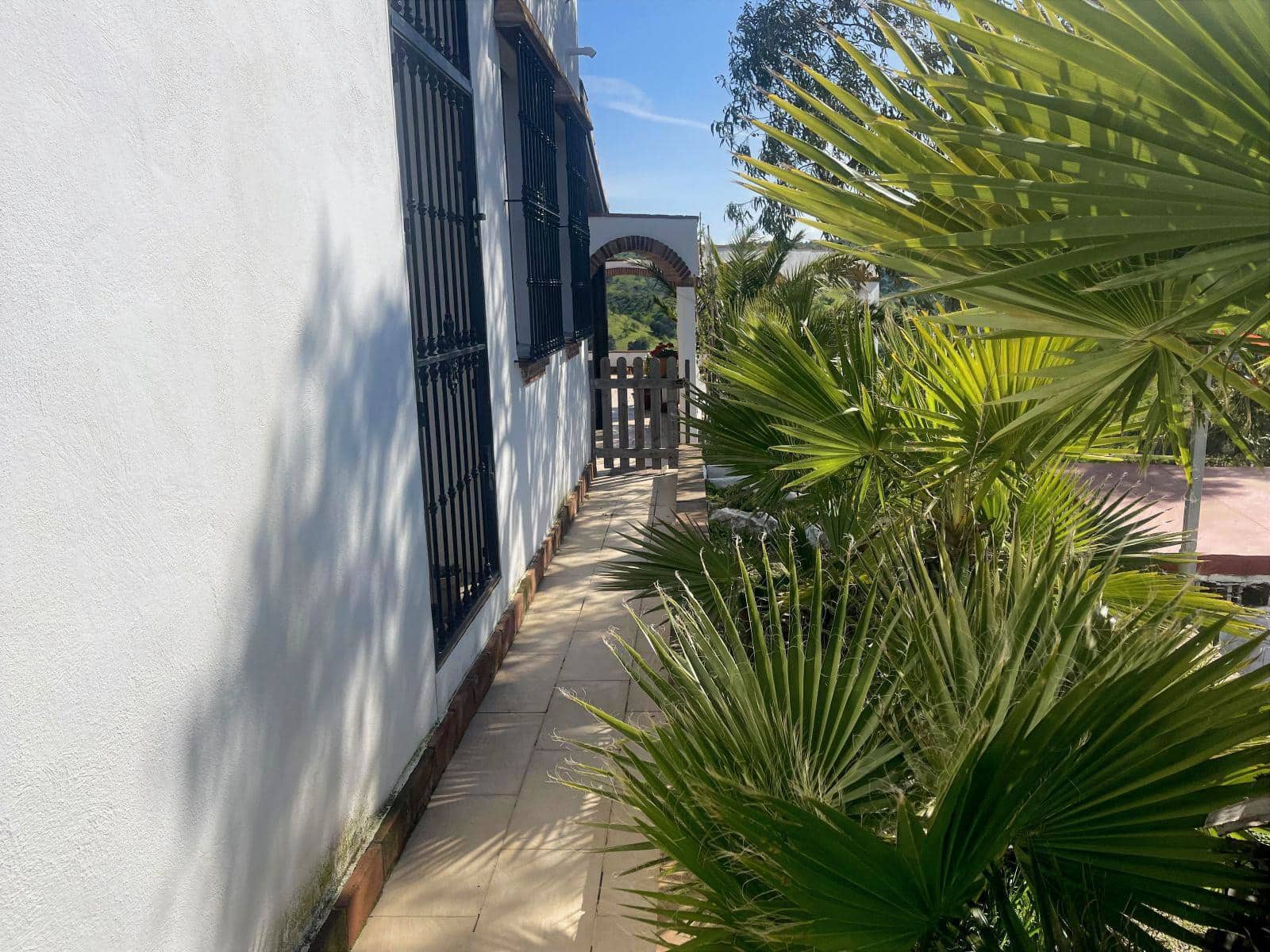 4 soveværelse Finca/Landehus til salg i Alora med swimmingpool garage - € 499.000 (Ref: 9685222)