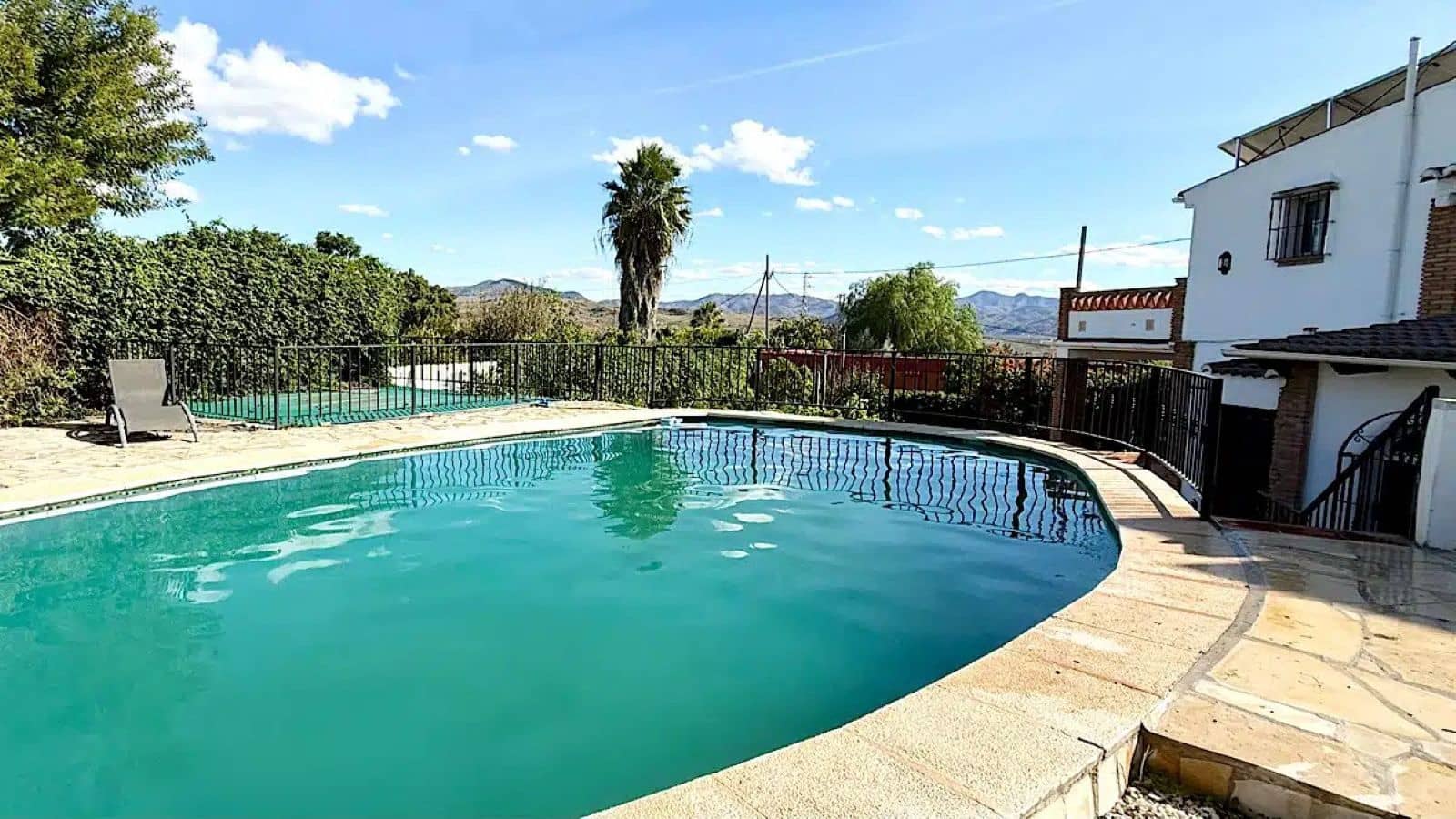 6 soveværelse Finca/Landehus til salg i Alora med swimmingpool garage - € 550.000 (Ref: 9849858)