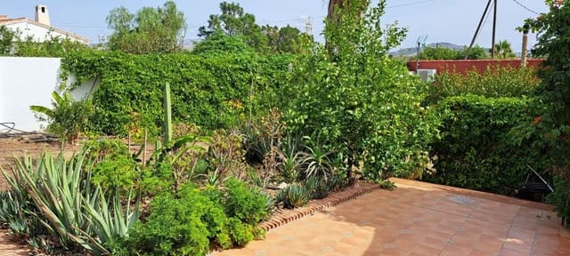 6 soveværelse Finca/Landehus til salg i Alora med swimmingpool garage - € 550.000 (Ref: 9849858)