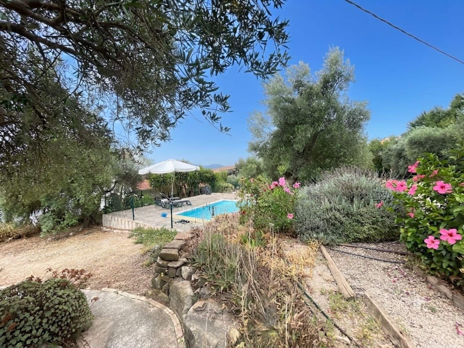 4 bedroom Finca/Country House for sale in Villanueva de la Concepcion with pool garage - € 249,000 (Ref: 9973899)