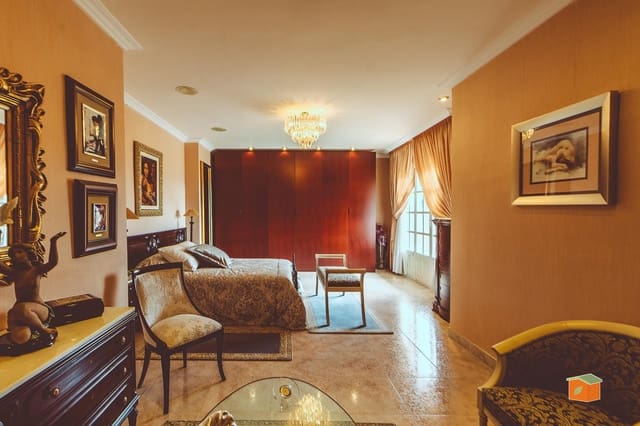 6 Zimmer Villa zu verkaufen in Roquetes mit Pool Garage - 869.000 € (Ref: 10049518)