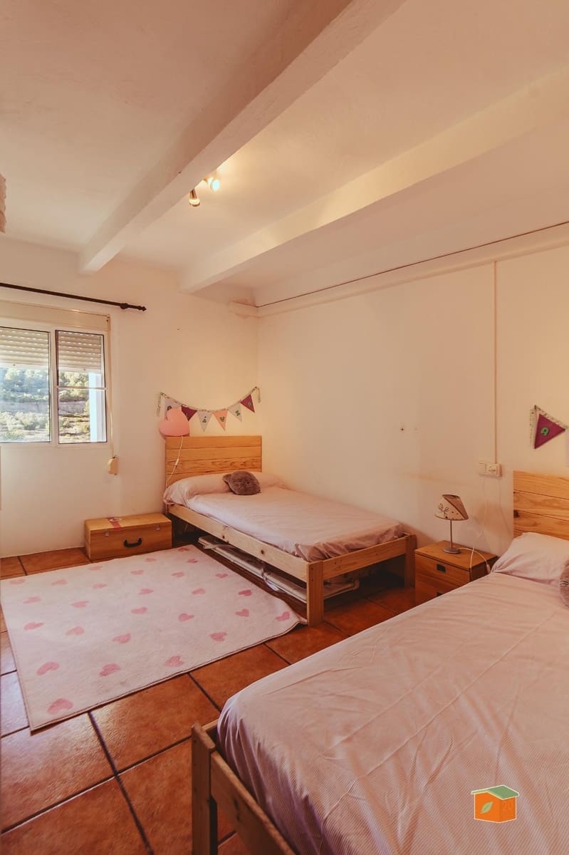 Casa de 5 habitaciones en Freginals en venta con garaje - 112.000 € (Ref: 10120056)