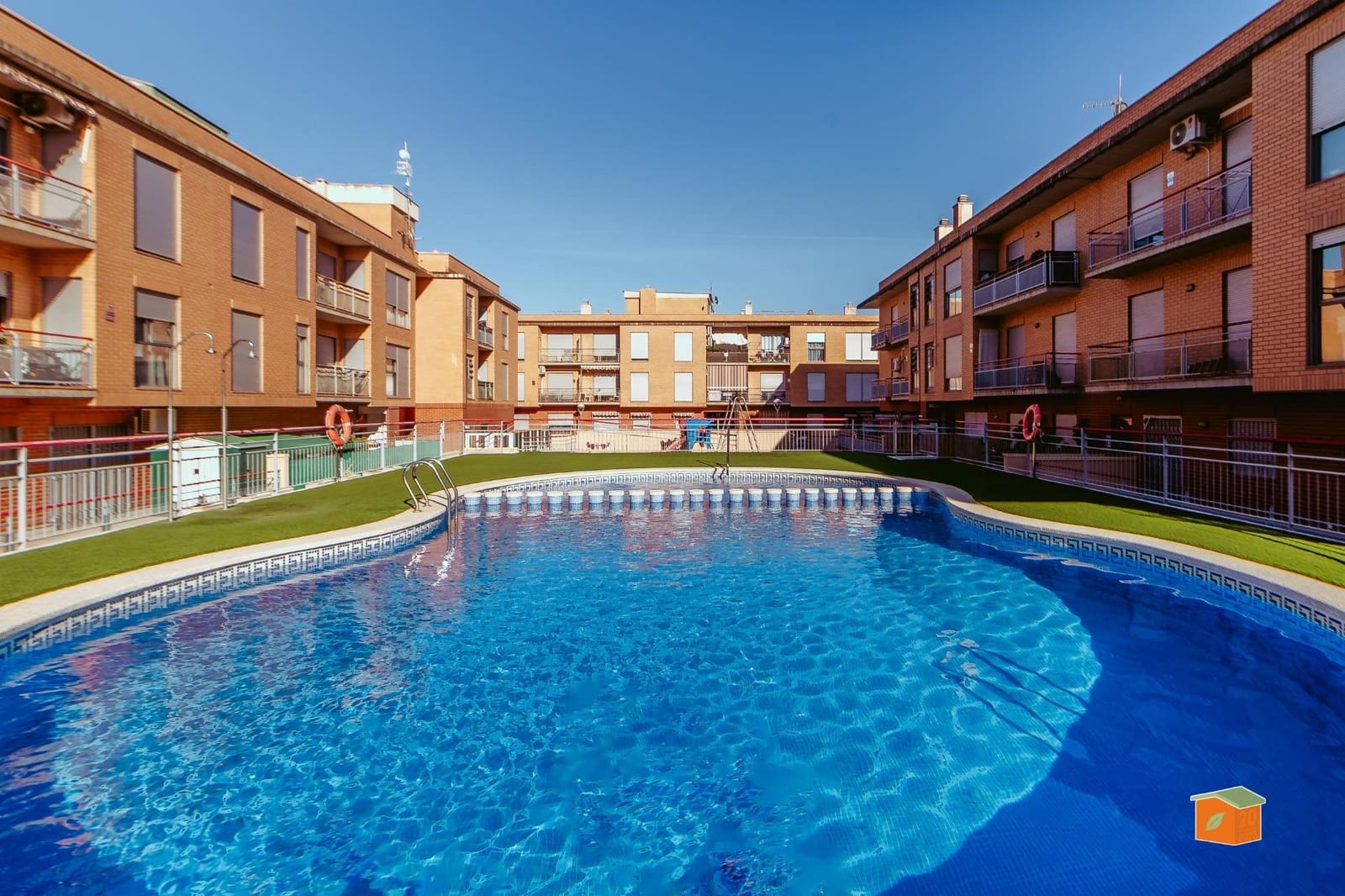 2 bedroom Apartment for sale in Santa Barbara with pool garage - € 94,000 (Ref: 10139867)