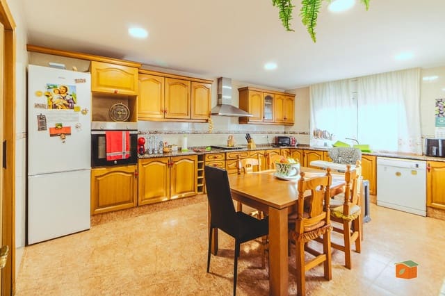 Chalet de 5 habitaciones en Santa Bàrbara en venta - 215.000 € (Ref: 10166815)
