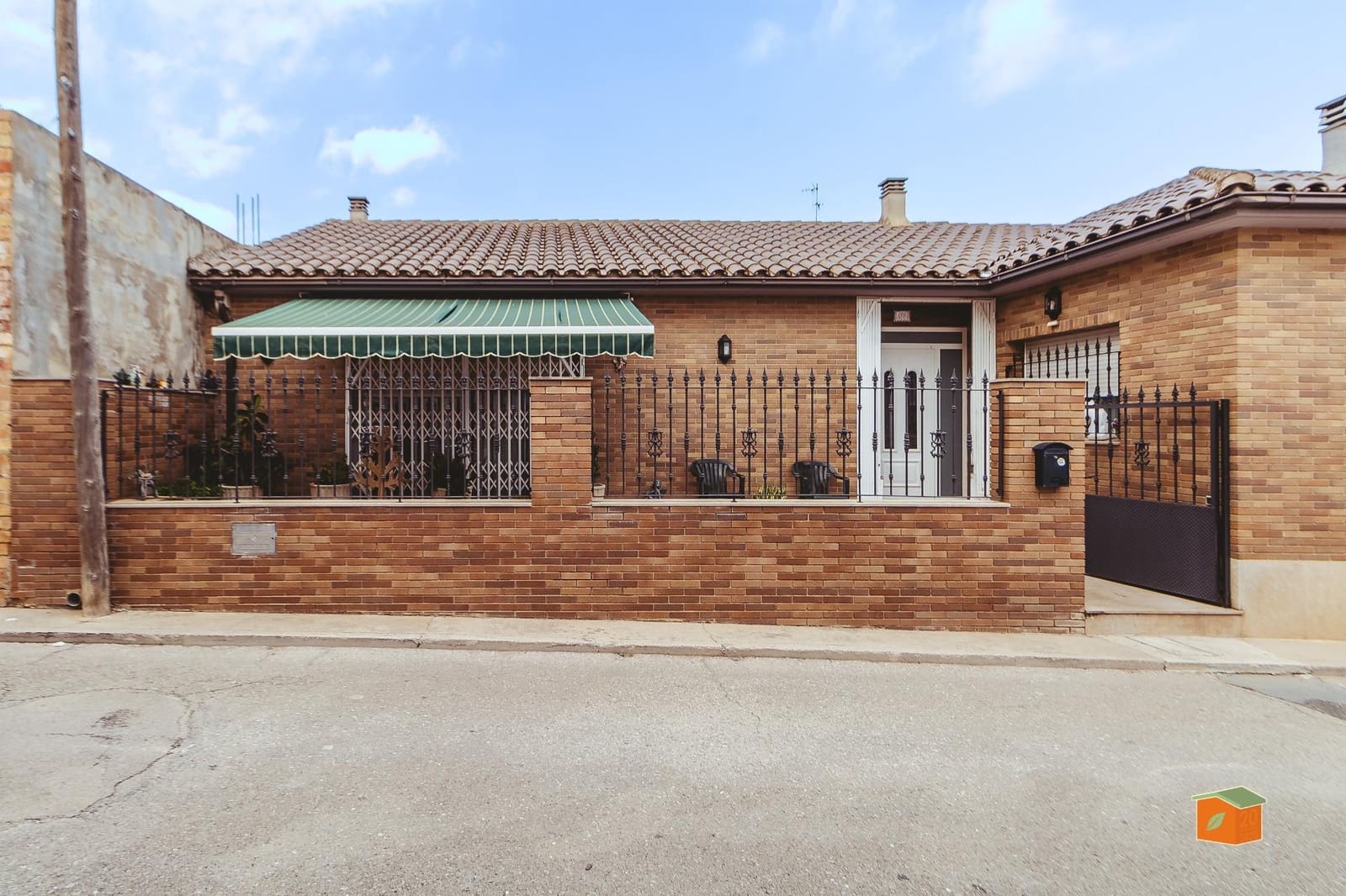Chalet de 5 habitaciones en Santa Bàrbara en venta - 215.000 € (Ref: 10166815)