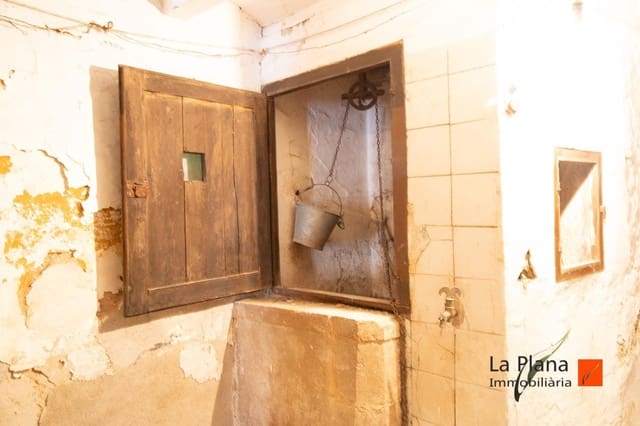 8 soverom Hus til salgs i Santa Bàrbara - € 85 000 (Ref: 7542453)