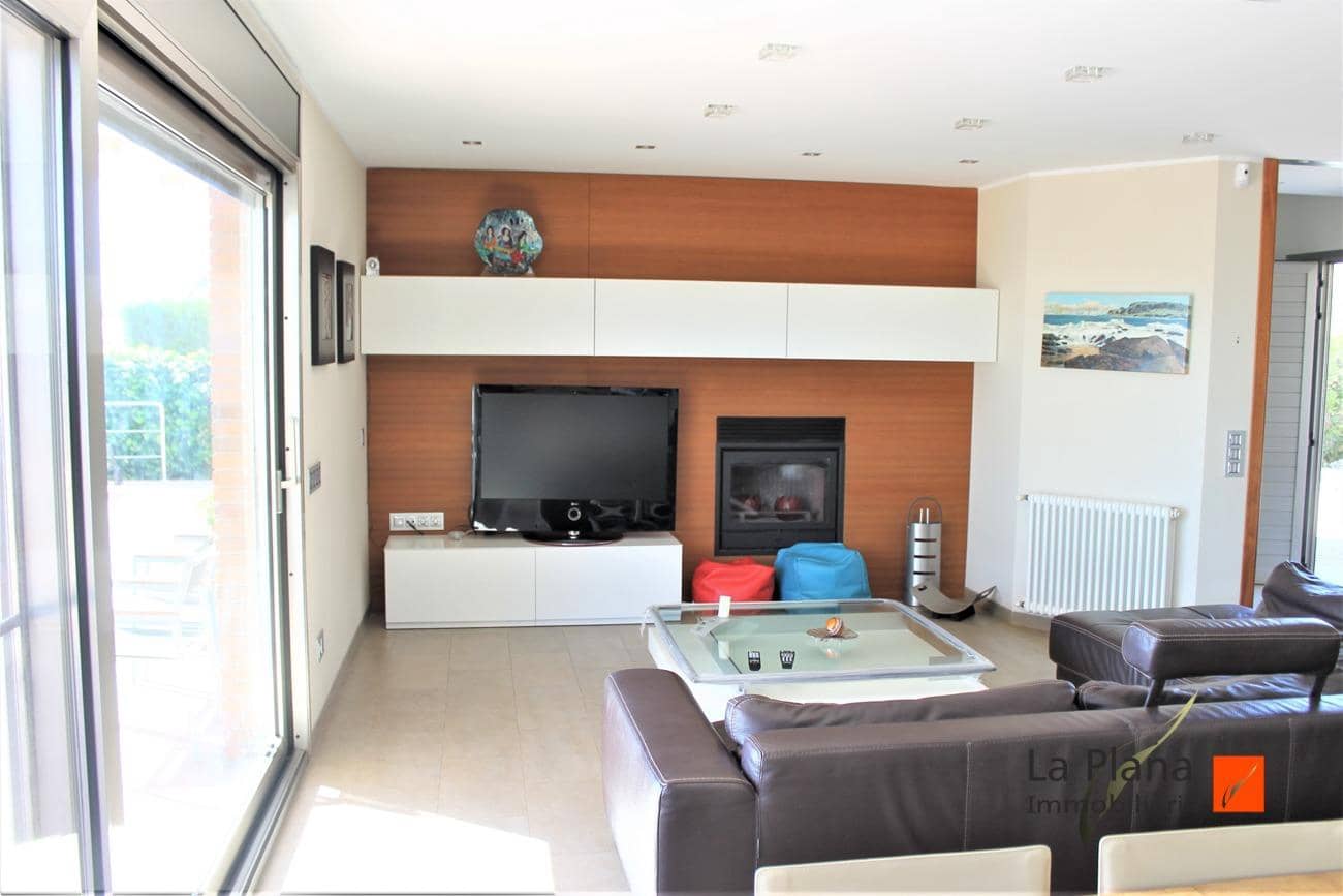 6 soverom Villa til salgs i Alcanar med svømmebasseng garasje - € 700 000 (Ref: 7588211)