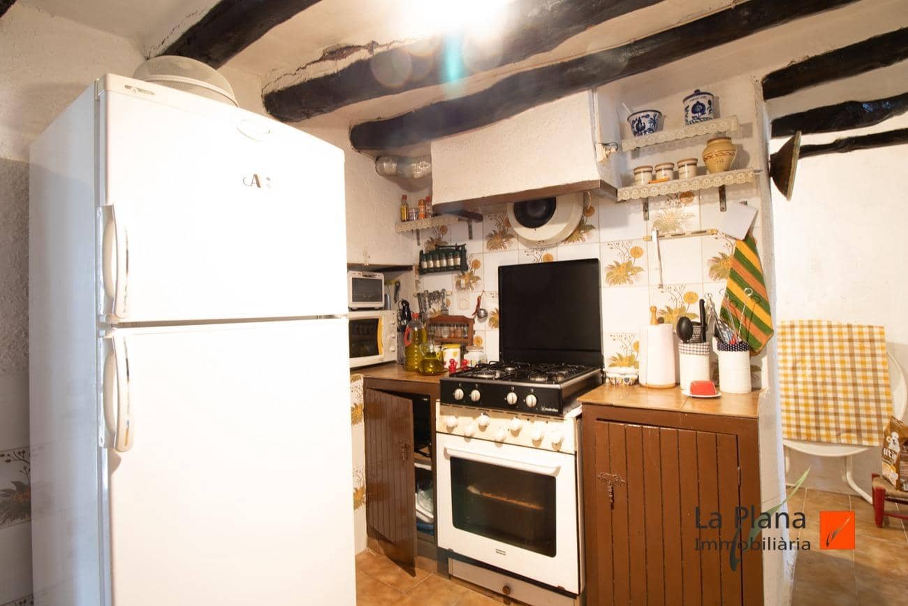 4 slaapkamer Huis te koop in La Pobla de Benifassa - € 97.000 (Ref: 7737803)