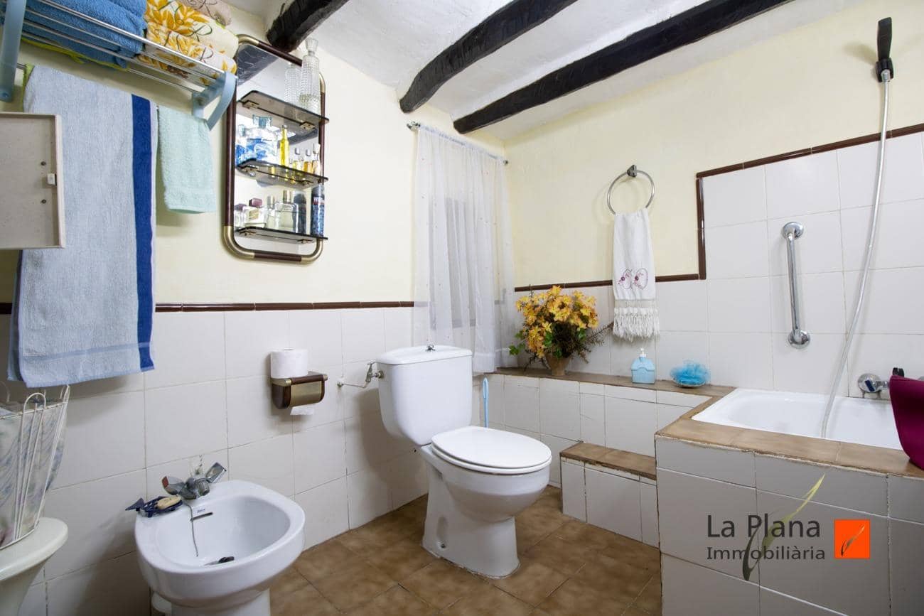 4 slaapkamer Huis te koop in La Pobla de Benifassa - € 97.000 (Ref: 7737803)