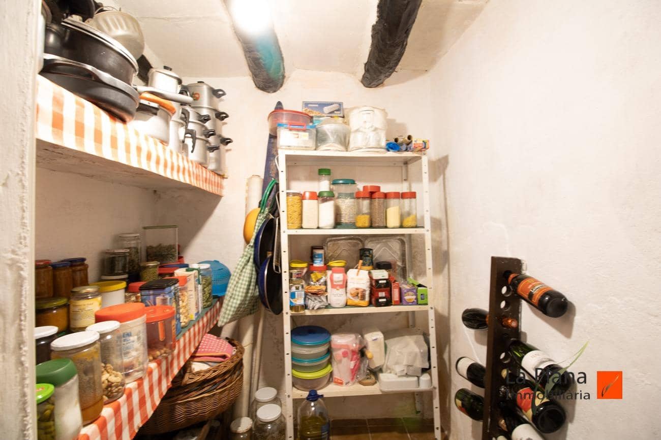 4 slaapkamer Huis te koop in La Pobla de Benifassa - € 97.000 (Ref: 7737803)