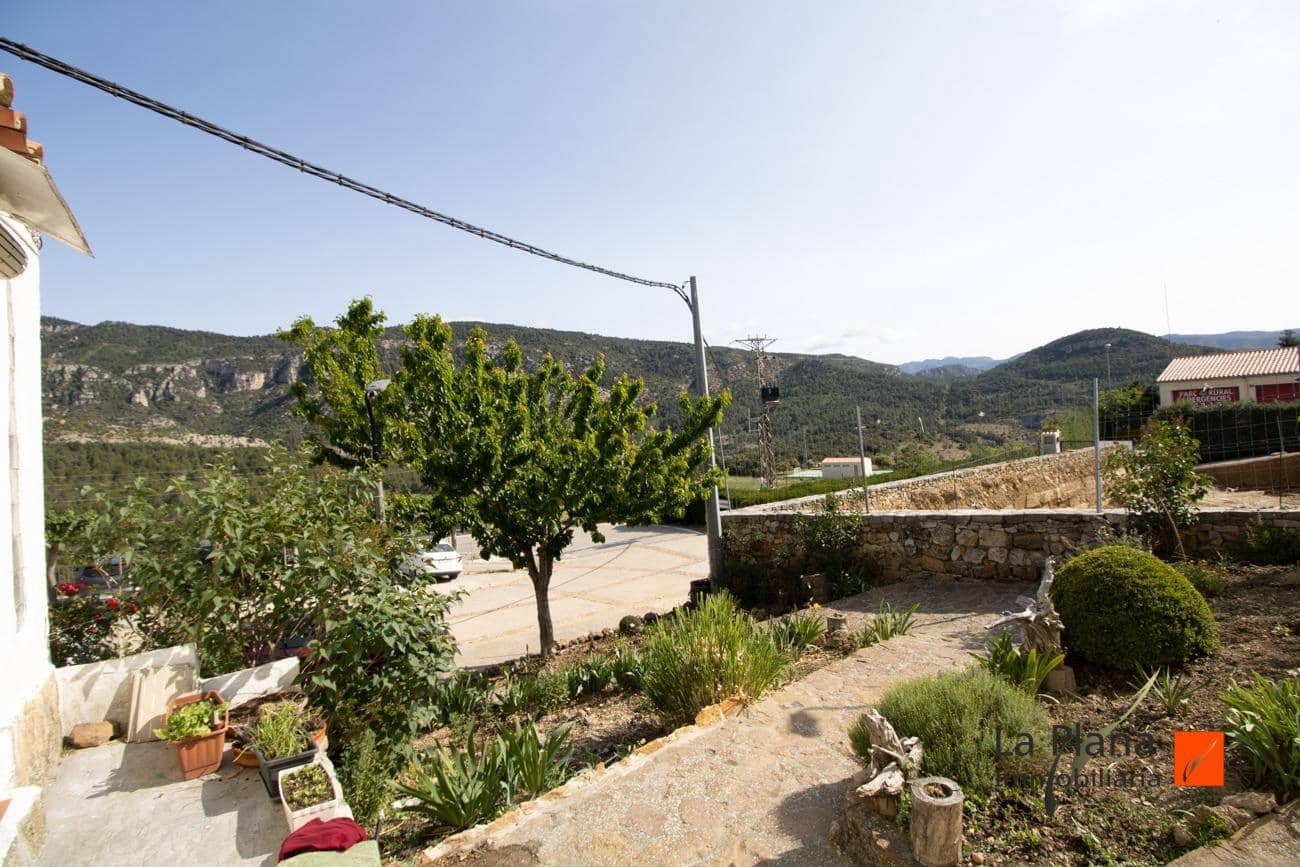 4 slaapkamer Huis te koop in La Pobla de Benifassa - € 97.000 (Ref: 7737803)