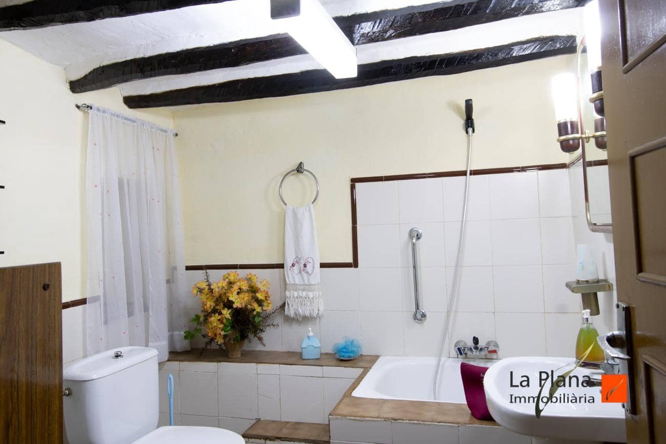 4 slaapkamer Huis te koop in La Pobla de Benifassa - € 97.000 (Ref: 7737803)