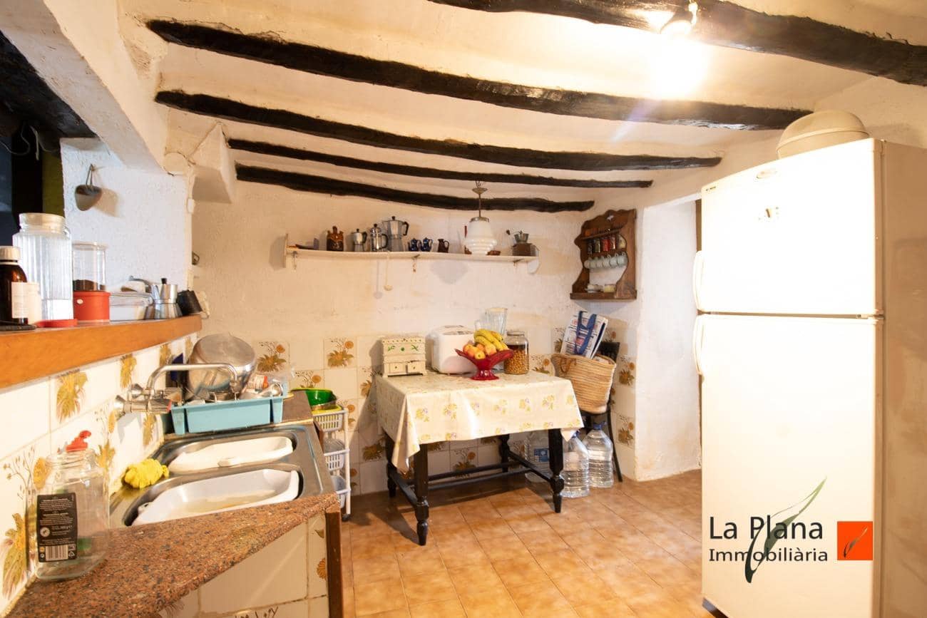 4 slaapkamer Huis te koop in La Pobla de Benifassa - € 97.000 (Ref: 7737803)