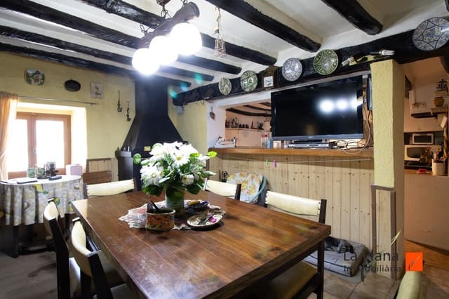 4 slaapkamer Huis te koop in La Pobla de Benifassà - € 97.000 (Ref: 7737803)