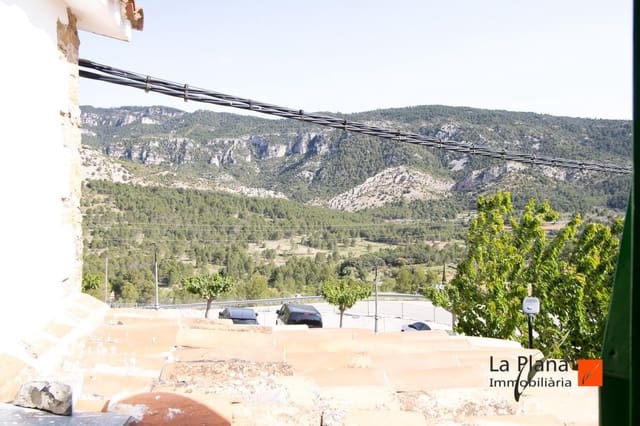 4 slaapkamer Huis te koop in La Pobla de Benifassà - € 97.000 (Ref: 7737803)