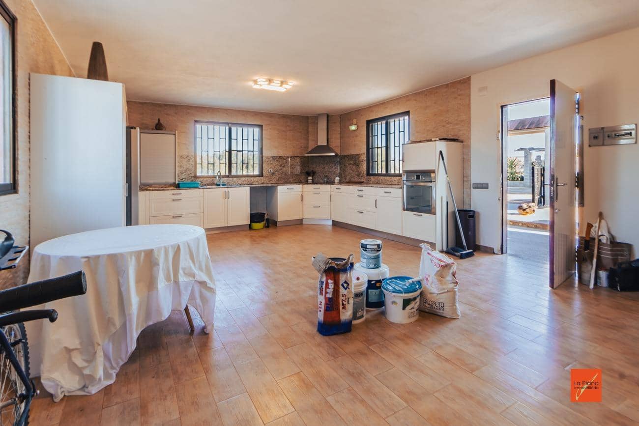 3 soveværelse Villa til salg i Amposta med swimmingpool - € 220.000 (Ref: 8076182)