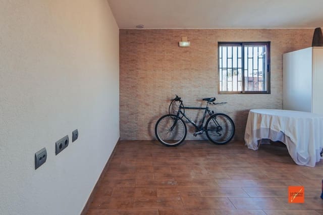 3 soveværelse Villa til salg i Amposta med swimmingpool - € 220.000 (Ref: 8076182)