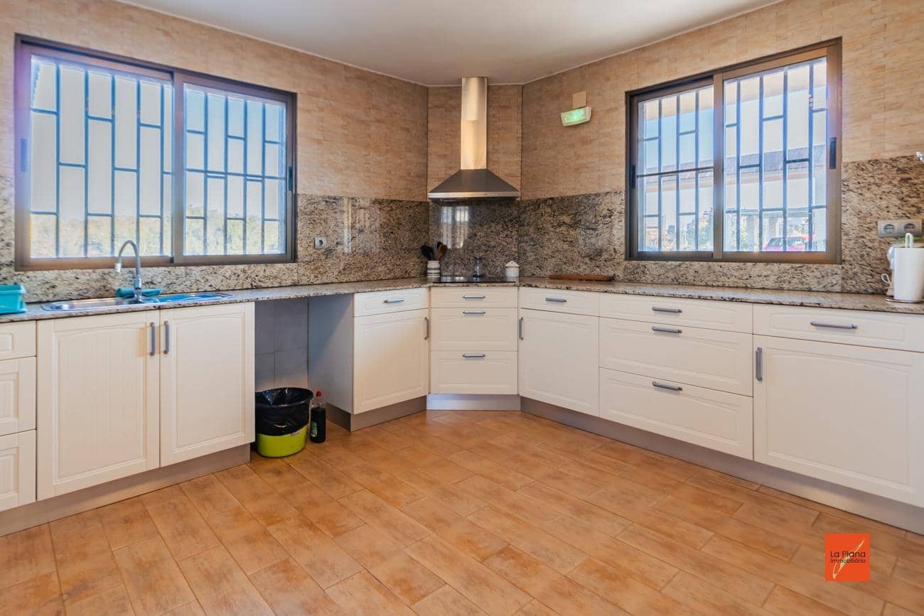 3 soveværelse Villa til salg i Amposta med swimmingpool - € 220.000 (Ref: 8076182)