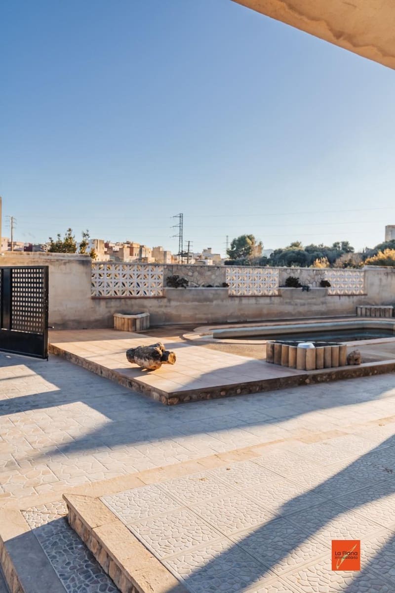 3 soveværelse Villa til salg i Amposta med swimmingpool - € 220.000 (Ref: 8076182)