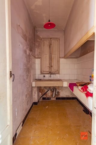 5 soverom Hus til salgs i Santa Bàrbara med garasje - € 110 000 (Ref: 8085055)