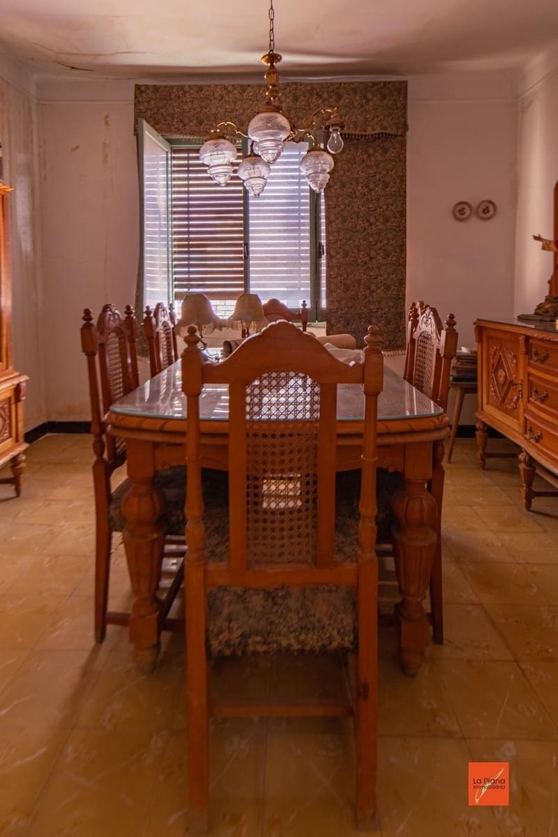 5 sypialnia Dom na sprzedaż w Santa Barbara z garażem - 110 000 € (Ref: 8085055)