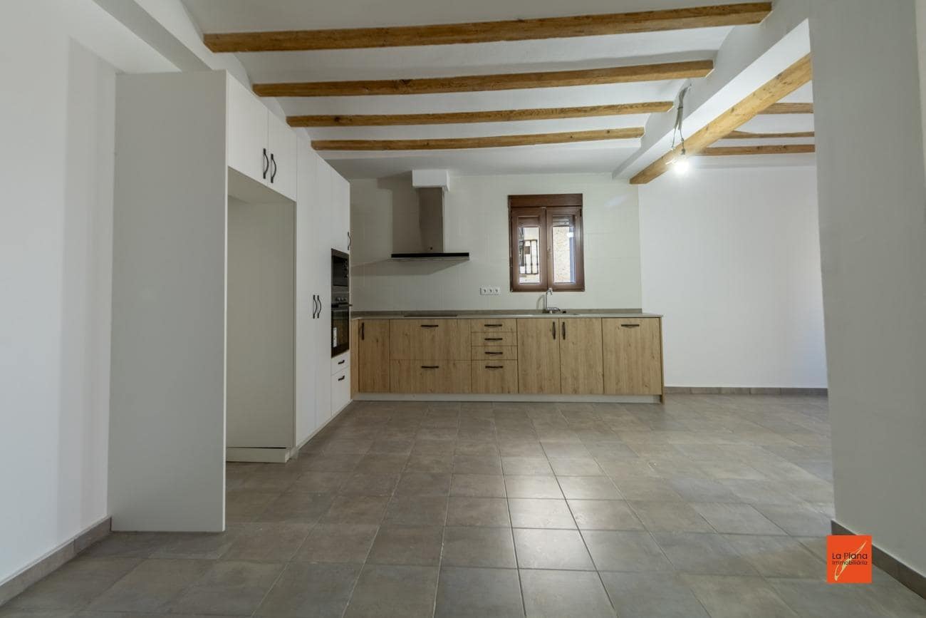 5 soverom Hus til salgs i Santa Barbara med garasje - € 227 000 (Ref: 8113092)