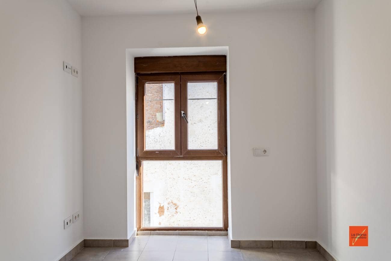 5 soverom Hus til salgs i Santa Barbara med garasje - € 227 000 (Ref: 8113092)