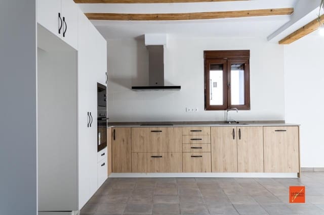 5 soverom Hus til salgs i Santa Bàrbara med garasje - € 227 000 (Ref: 8113092)