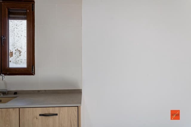 5 soverom Hus til salgs i Santa Bàrbara med garasje - € 227 000 (Ref: 8113092)