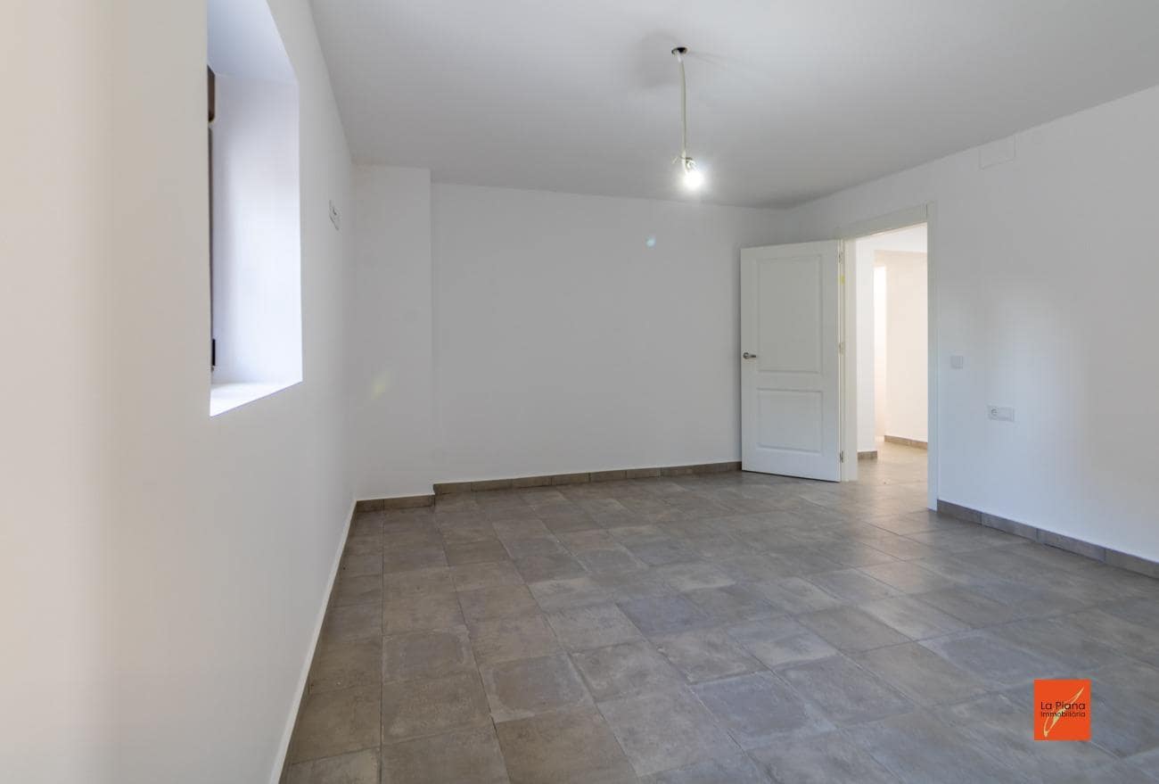 5 soverom Hus til salgs i Santa Barbara med garasje - € 227 000 (Ref: 8113092)