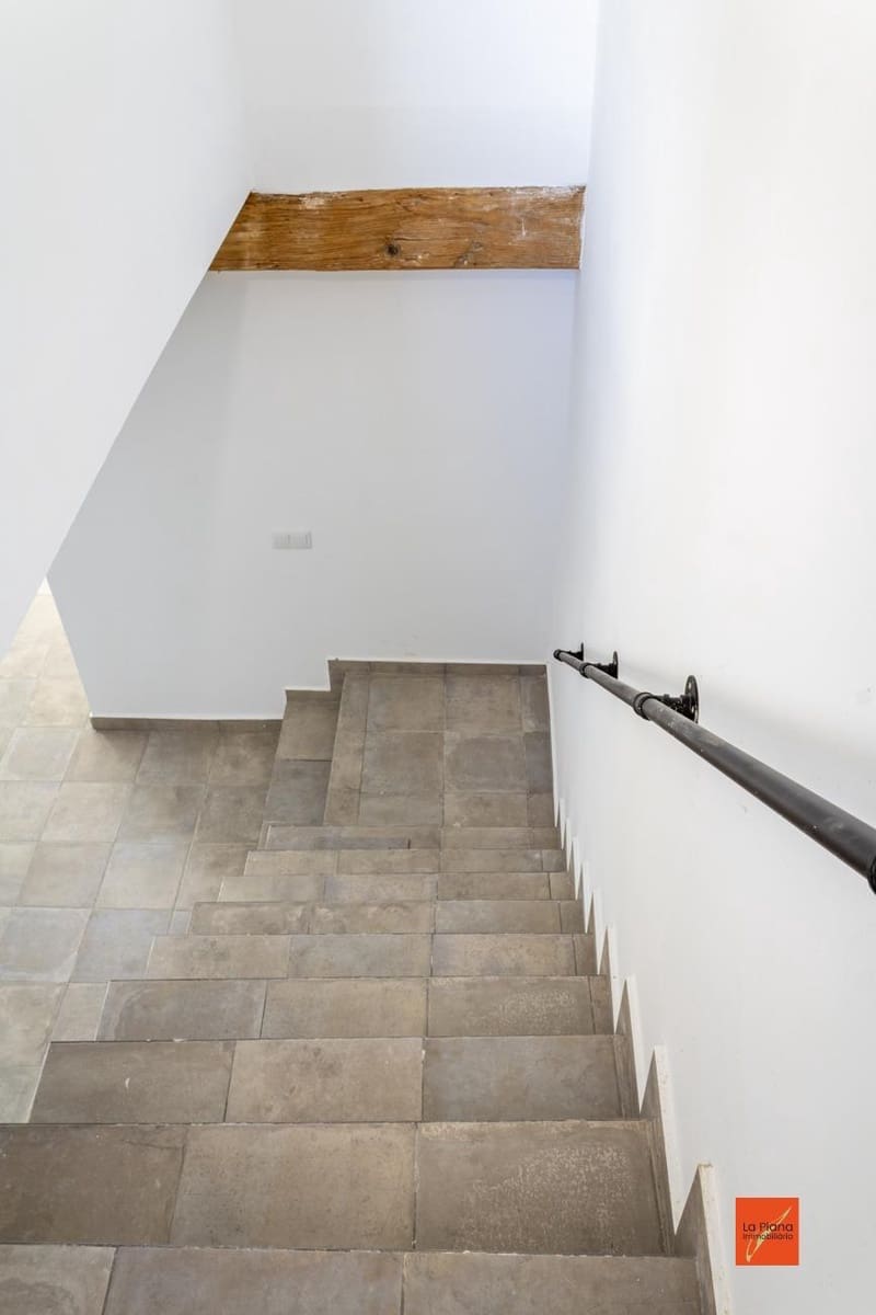 5 soverom Hus til salgs i Santa Barbara med garasje - € 227 000 (Ref: 8113092)