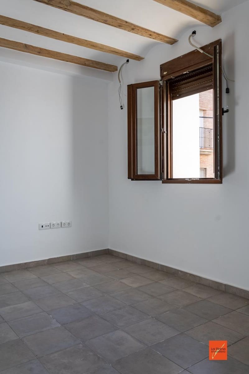 5 soverom Hus til salgs i Santa Barbara med garasje - € 227 000 (Ref: 8113092)