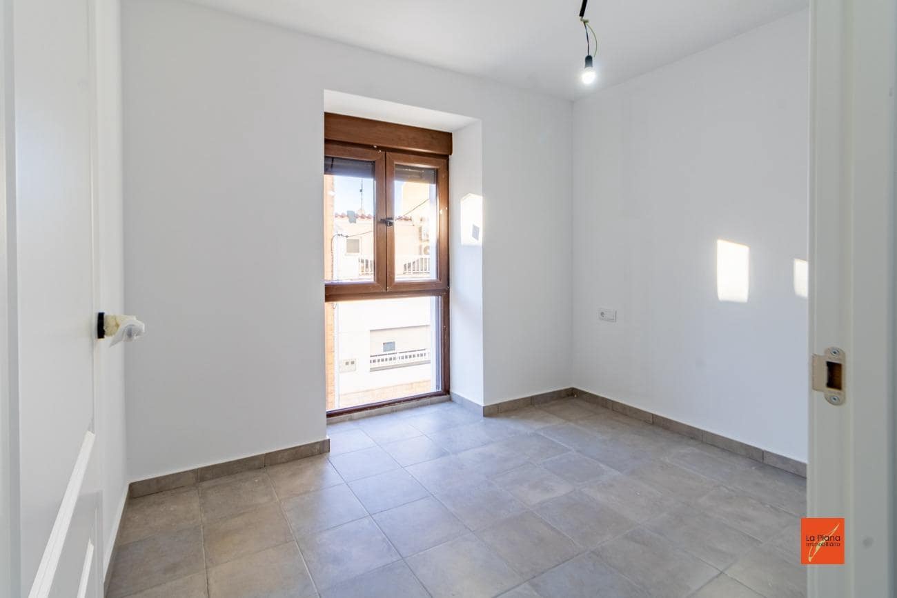 5 soverom Hus til salgs i Santa Barbara med garasje - € 227 000 (Ref: 8113092)