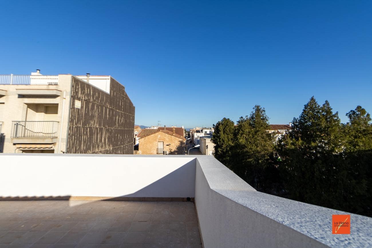 5 soverom Hus til salgs i Santa Barbara med garasje - € 227 000 (Ref: 8113092)