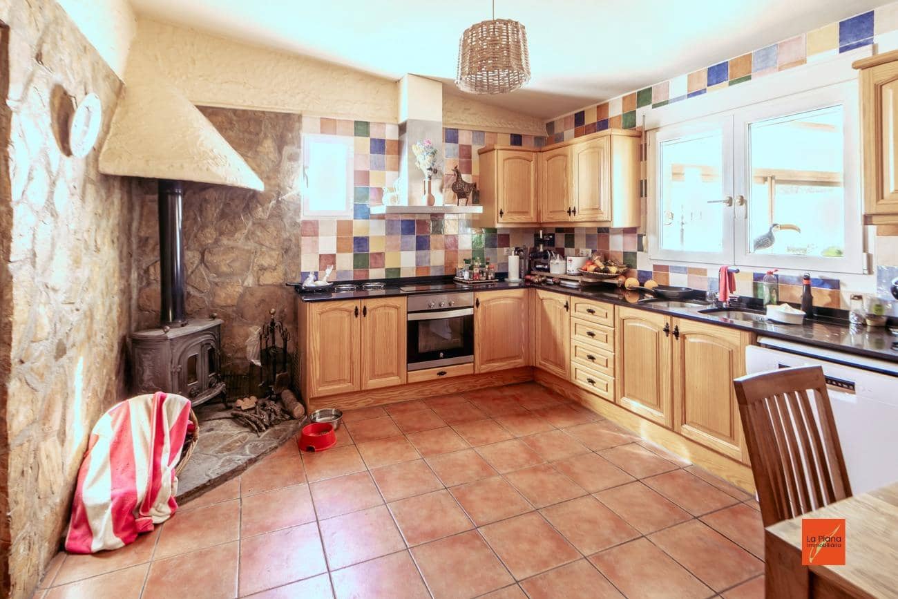 2 soveværelse Villa til salg i Ulldecona med swimmingpool - € 292.000 (Ref: 8131035)