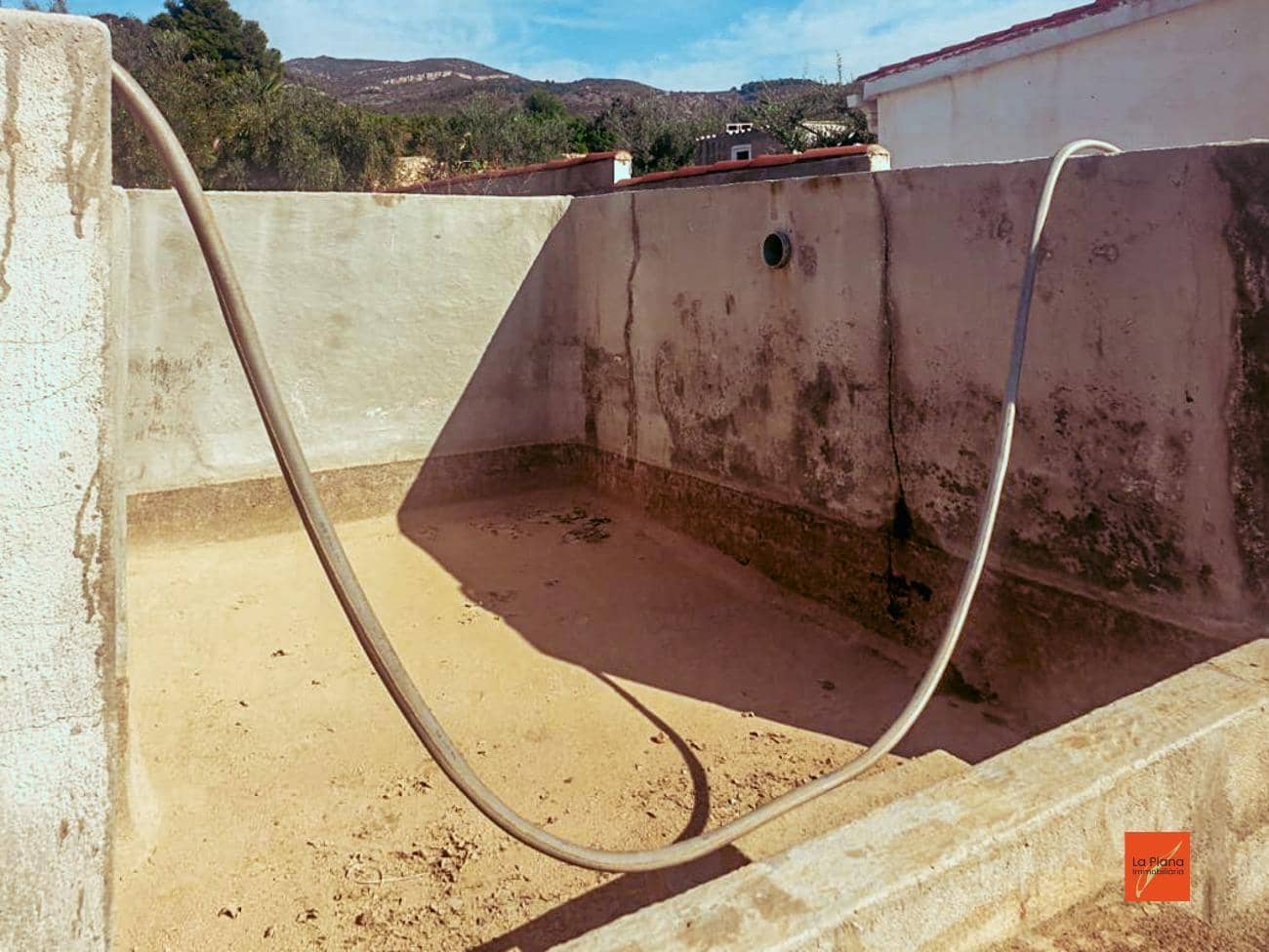 2 soveværelse Villa til salg i Ulldecona med swimmingpool - € 292.000 (Ref: 8131035)