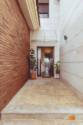 4 soveværelse Villa til salg i Santa Bàrbara med garage - € 345.000 (Ref: 8189532)