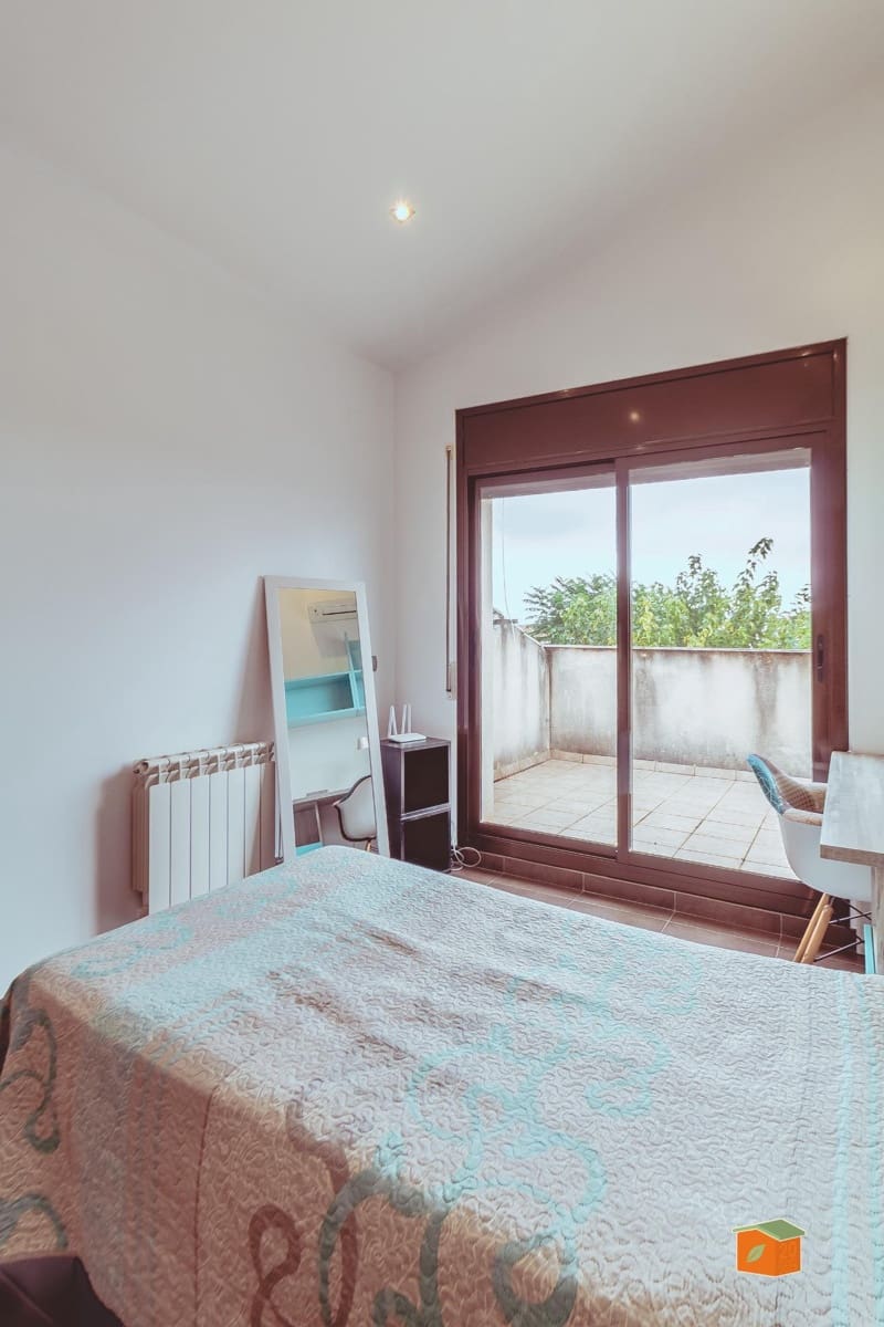 4 soveværelse Villa til salg i Santa Barbara med garage - € 345.000 (Ref: 8189532)