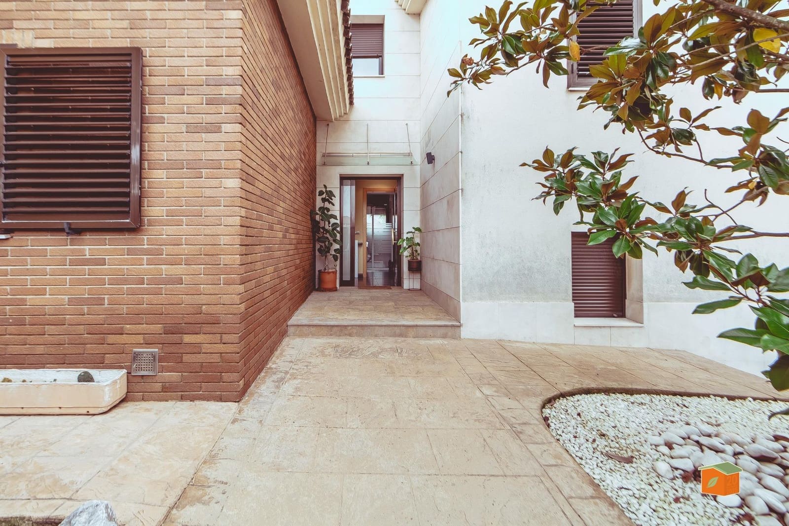 4 soveværelse Villa til salg i Santa Barbara med garage - € 345.000 (Ref: 8189532)