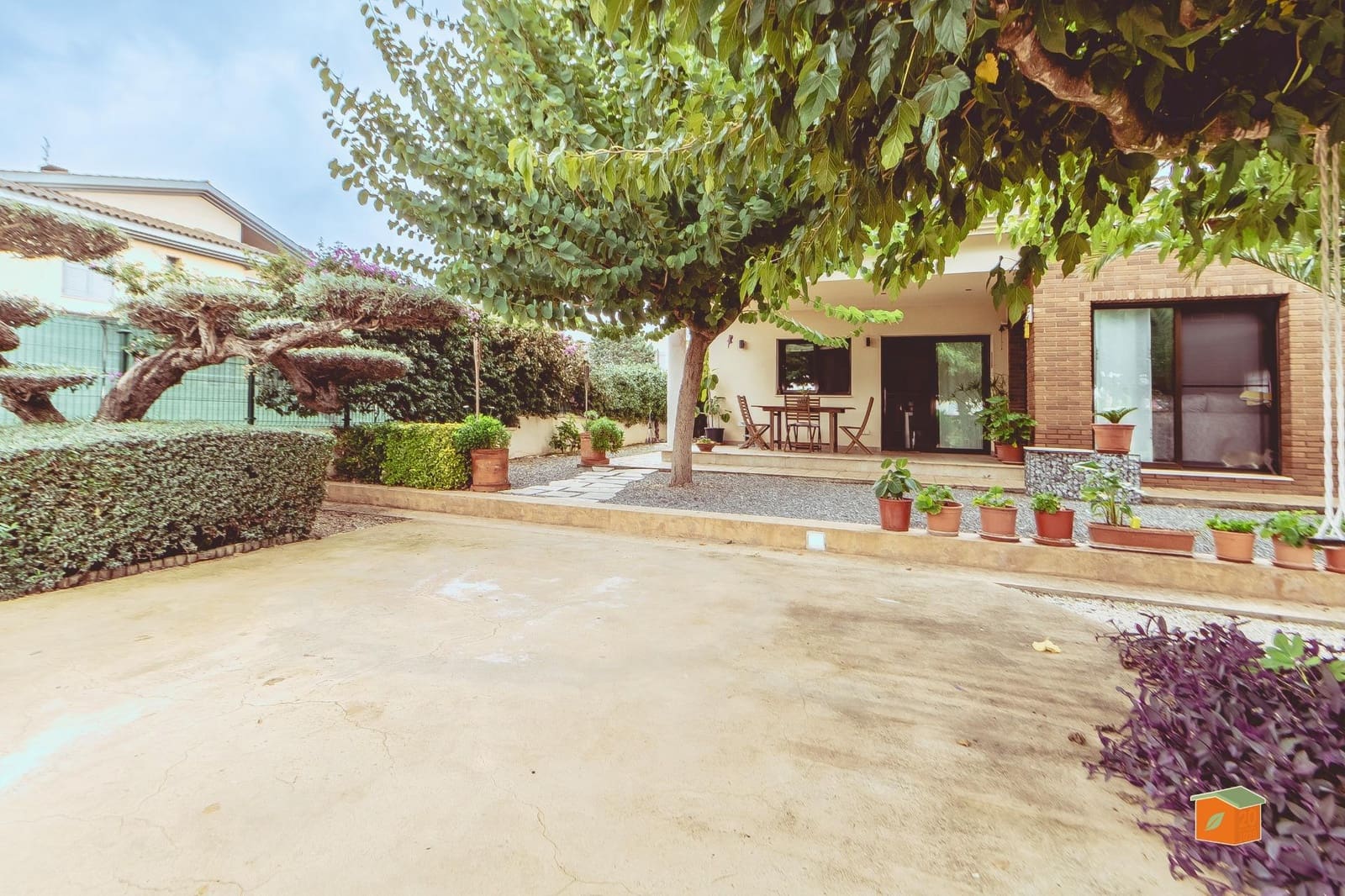 4 soveværelse Villa til salg i Santa Barbara med garage - € 345.000 (Ref: 8189532)