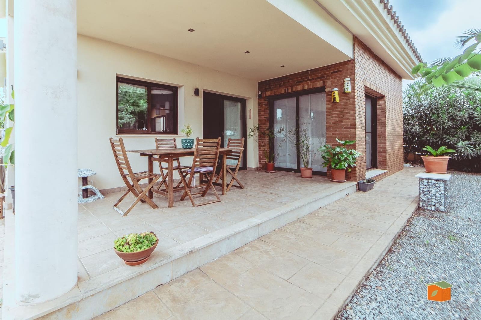 4 soveværelse Villa til salg i Santa Barbara med garage - € 345.000 (Ref: 8189532)