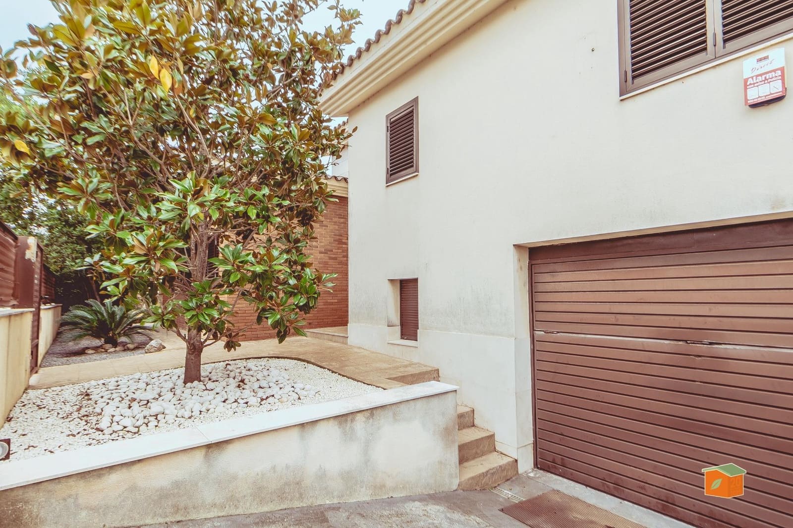 4 soveværelse Villa til salg i Santa Barbara med garage - € 345.000 (Ref: 8189532)