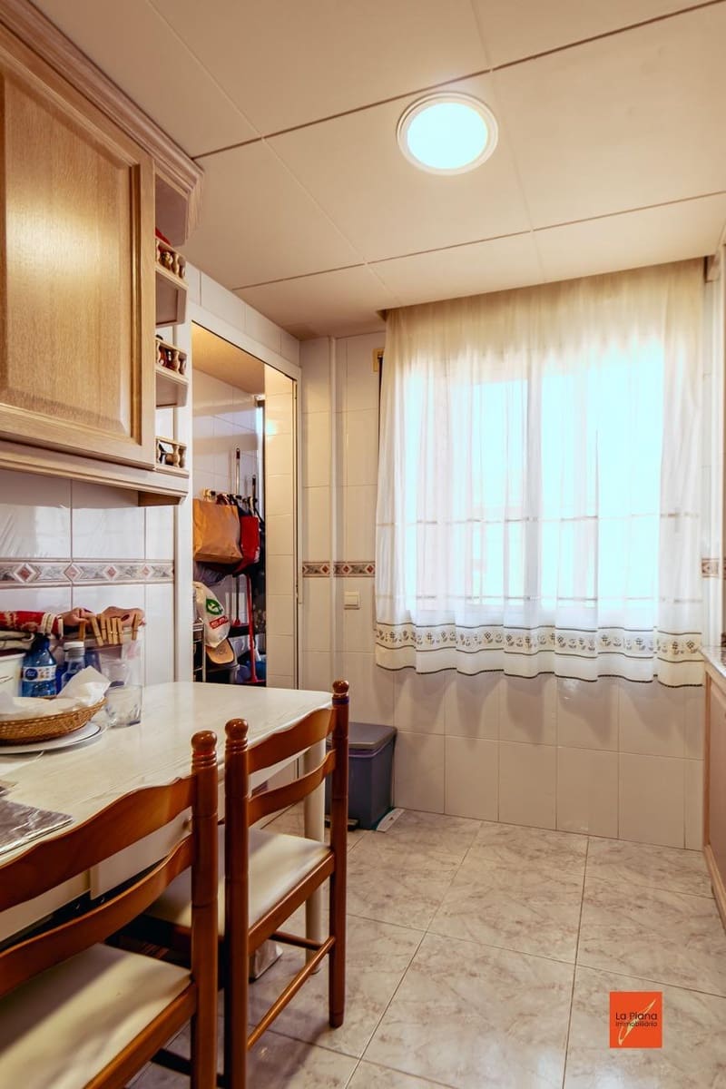 4 sypialnia Mieszkanie na sprzedaż w Tortosa z garażem - 150 500 € (Ref: 8229553)