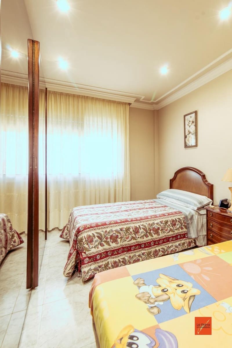 4 sypialnia Mieszkanie na sprzedaż w Tortosa z garażem - 150 500 € (Ref: 8229553)