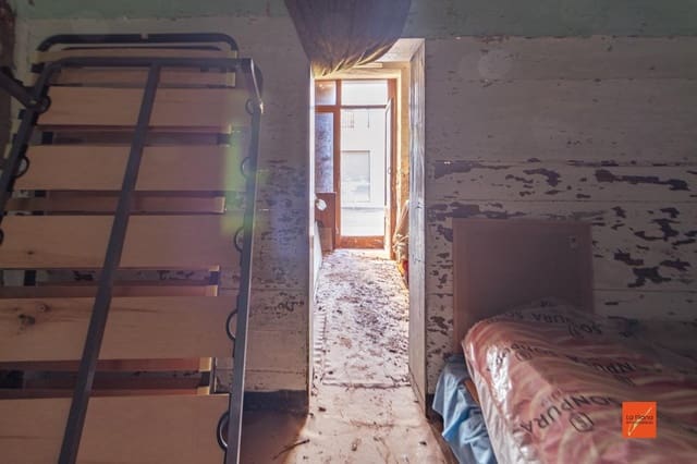 Townhouse for sale in Santa Bàrbara - € 36,000 (Ref: 8245751)